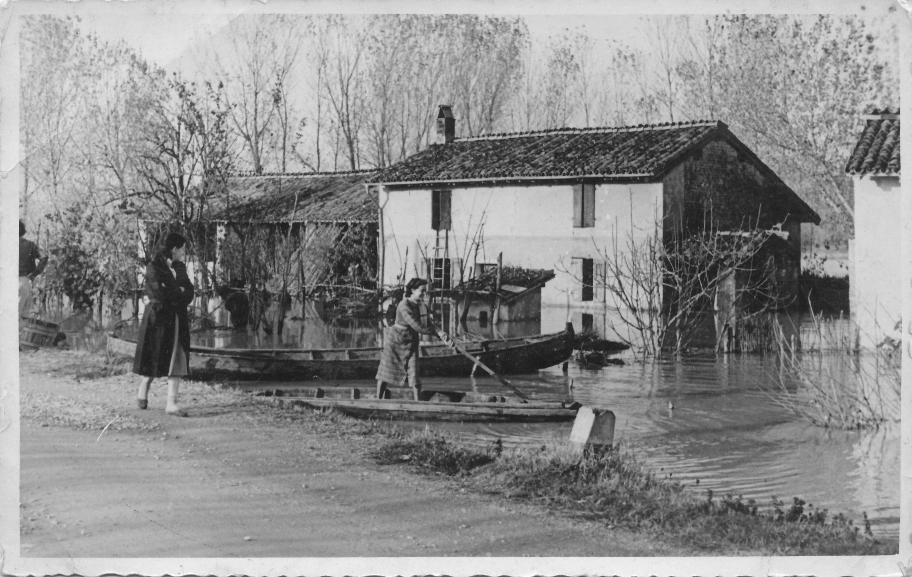 avevano l’acqua in casa . Santa-Franca 1951